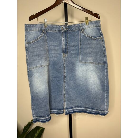Suzanne Betro Denim Skirt- Size 20 - Picture 1 of 5